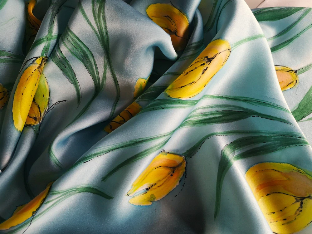 Luxusní hedvábná šála - Tulipány