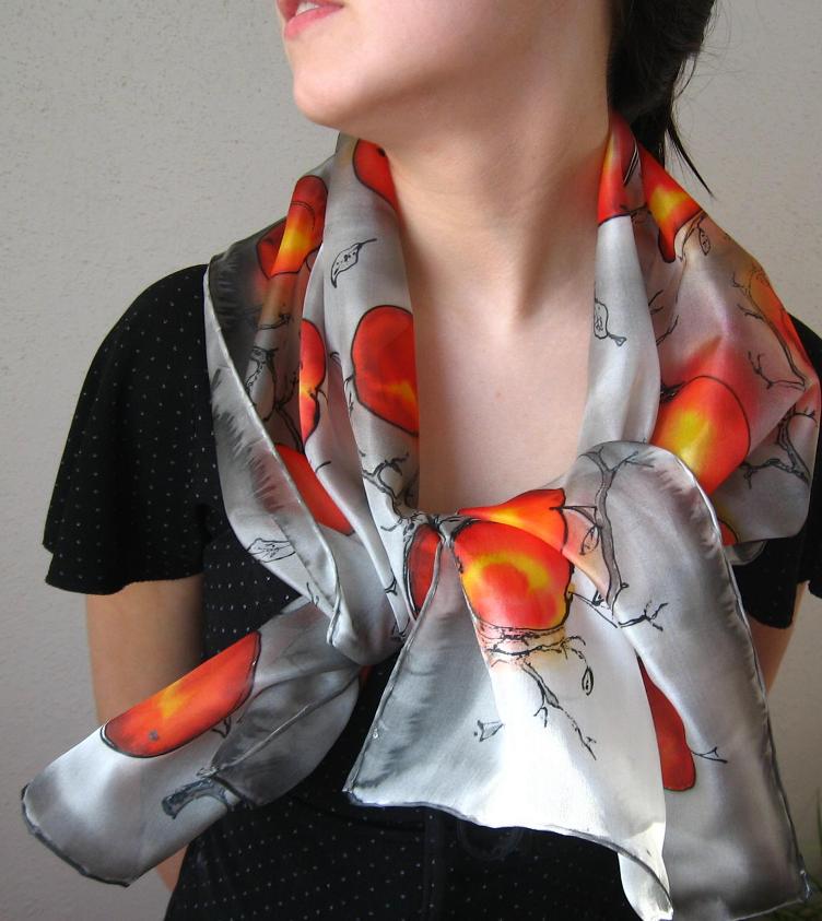 Malovaná hedvábná šála, jablíčka