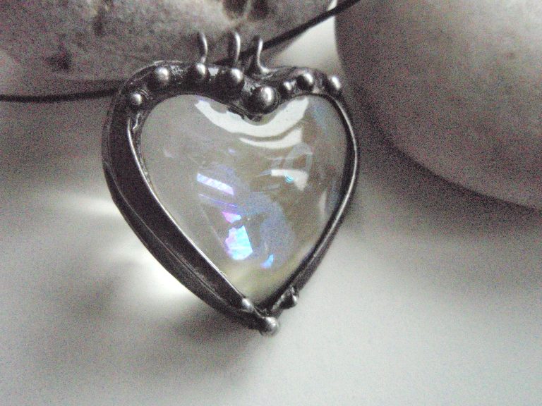 Velké srdíčko na krk, Duha