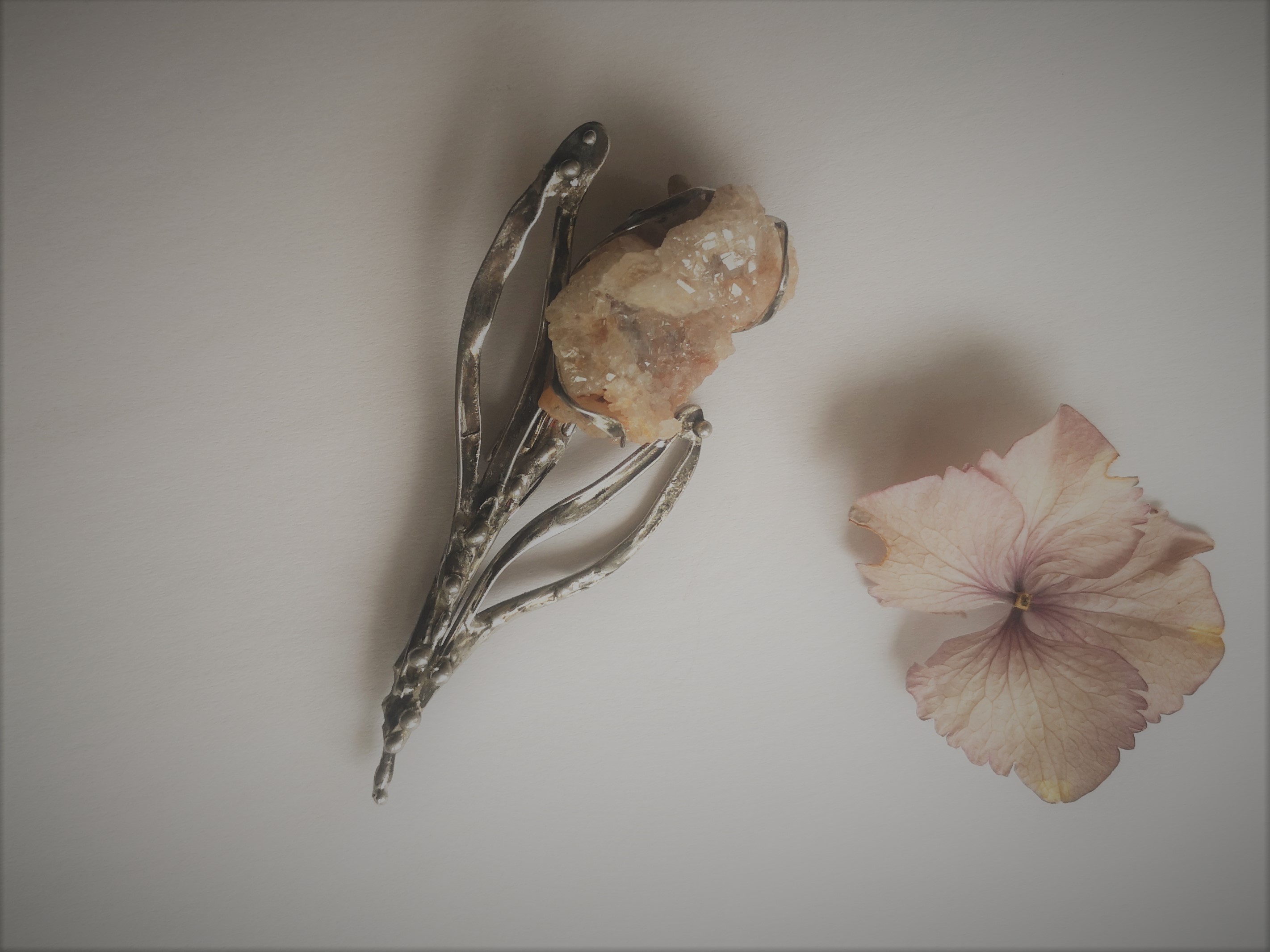 Originální autorská brož - Achátová růžička