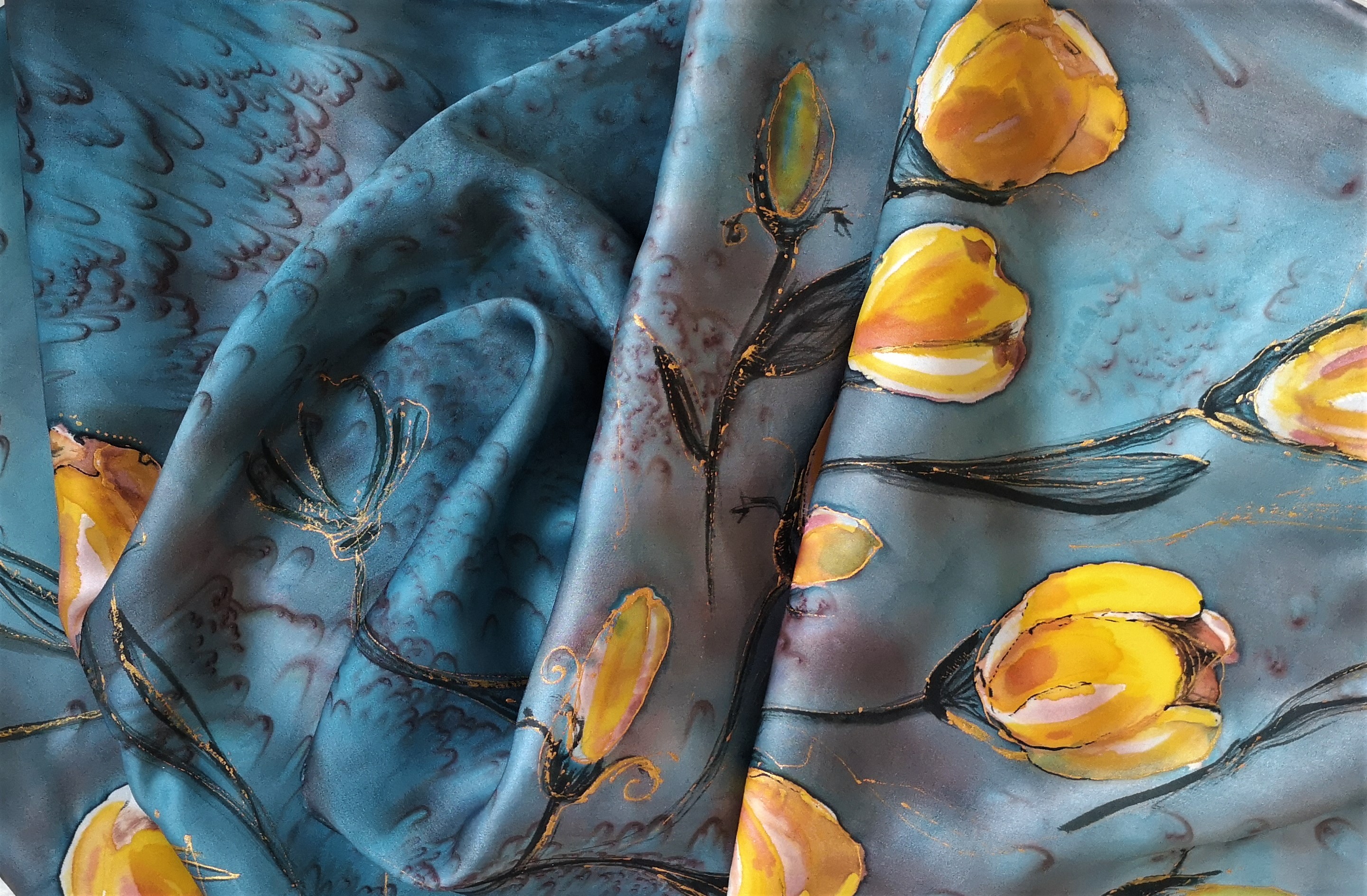 Malovaná hedvábná šálá, Tulipány v pološeru