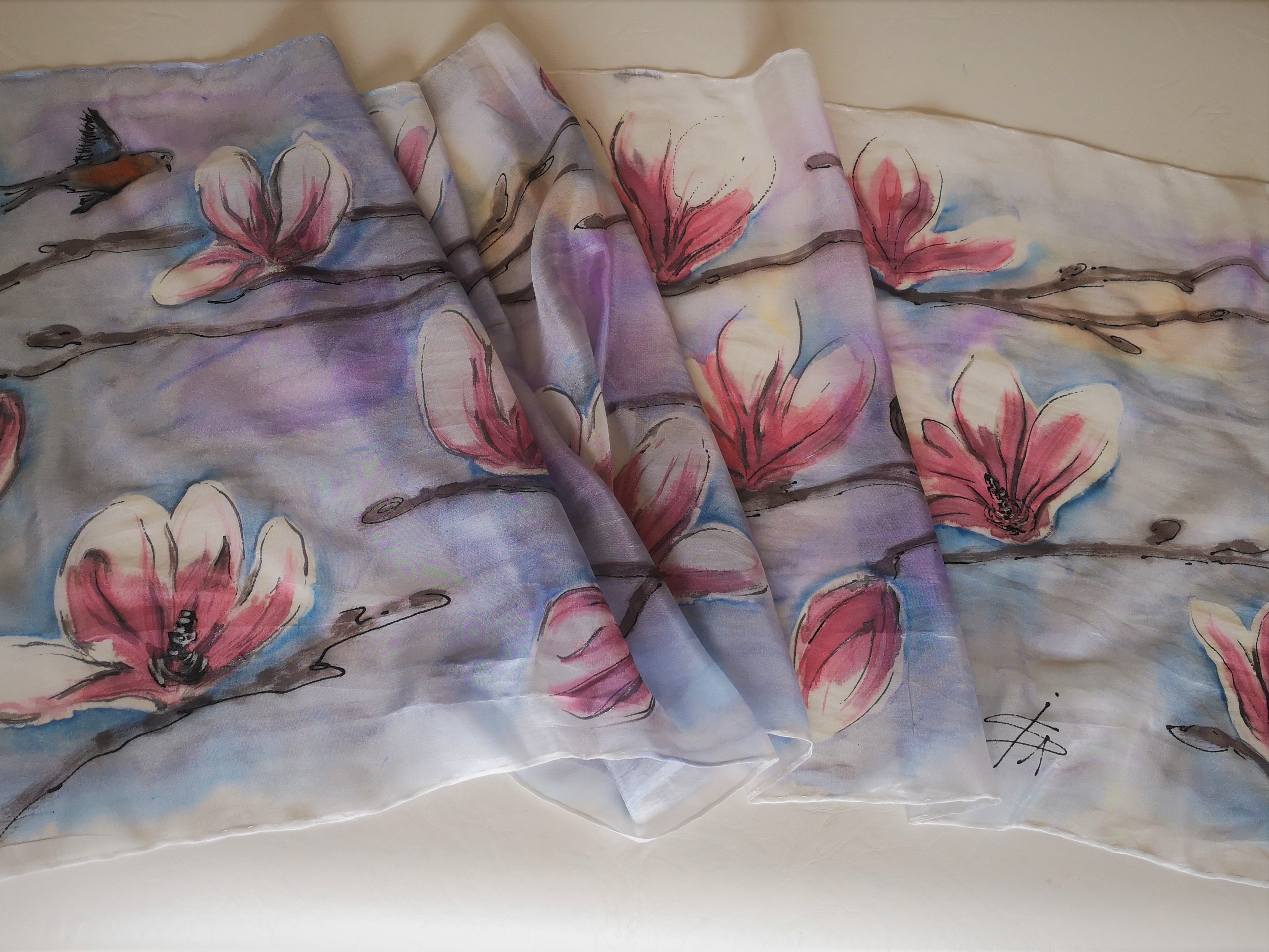 Ručně malovaný hedvábný šál Magnolie a ptáci