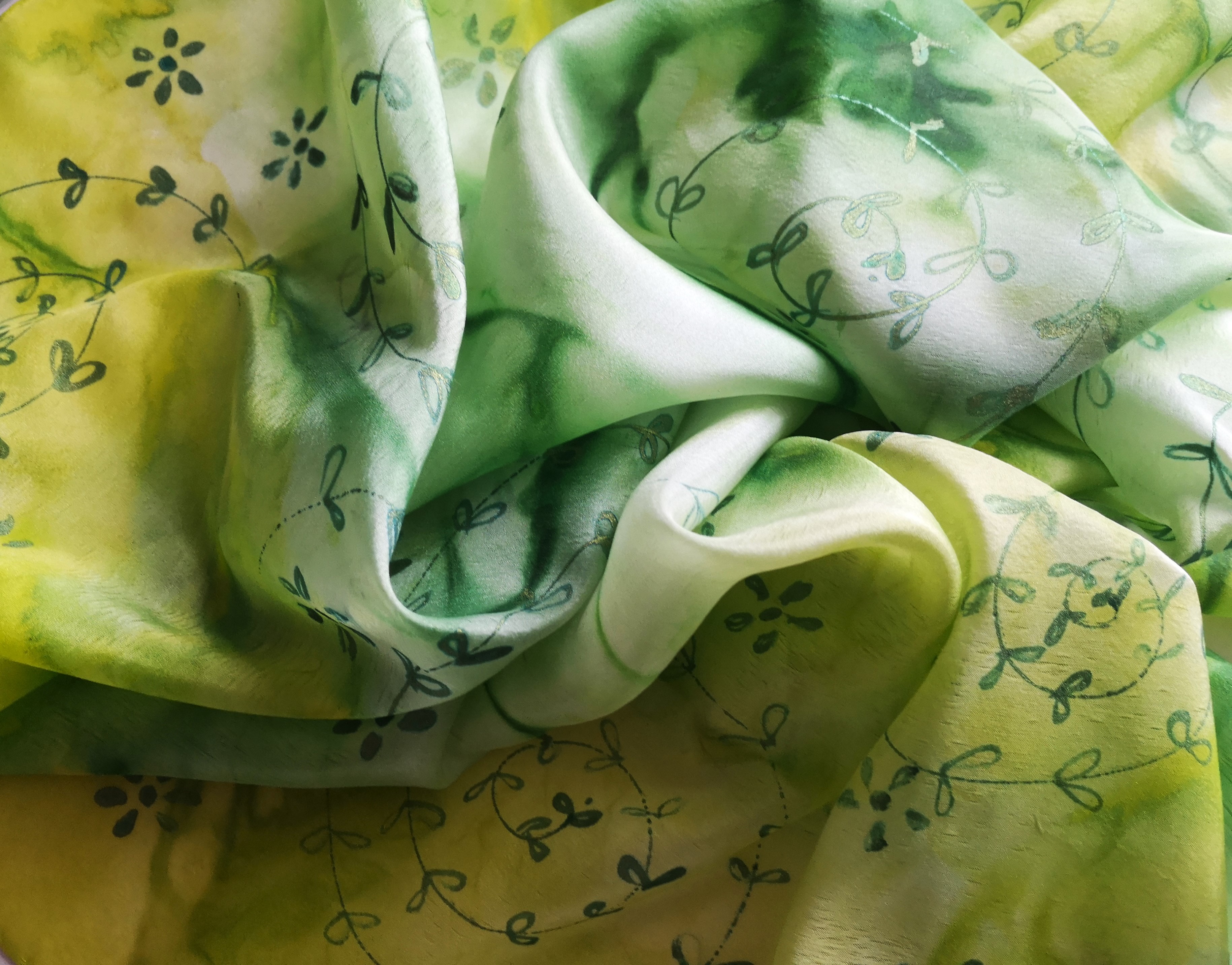 Luxusní hedvábný šál Limetková