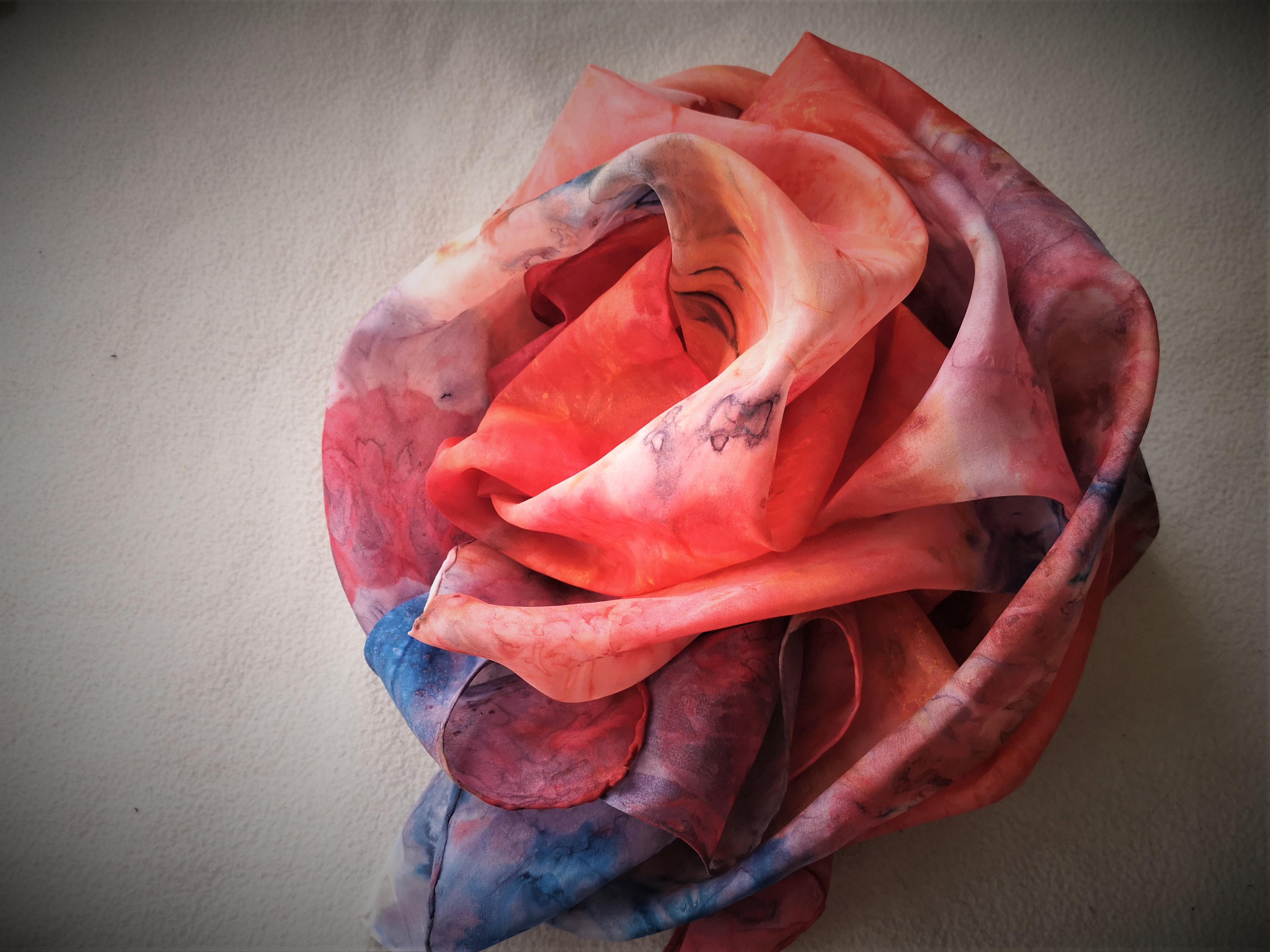 Originální hedvábná šála, červená, žlutá