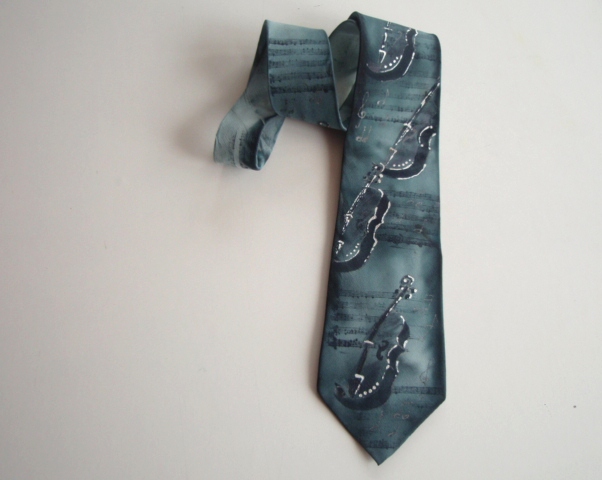 Originální kravata,hudební motiv, sedo-modro-zelená