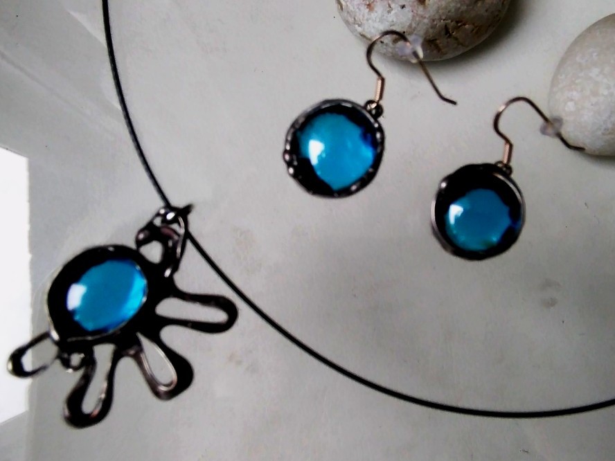 Cínovaný šperk, Atlantida