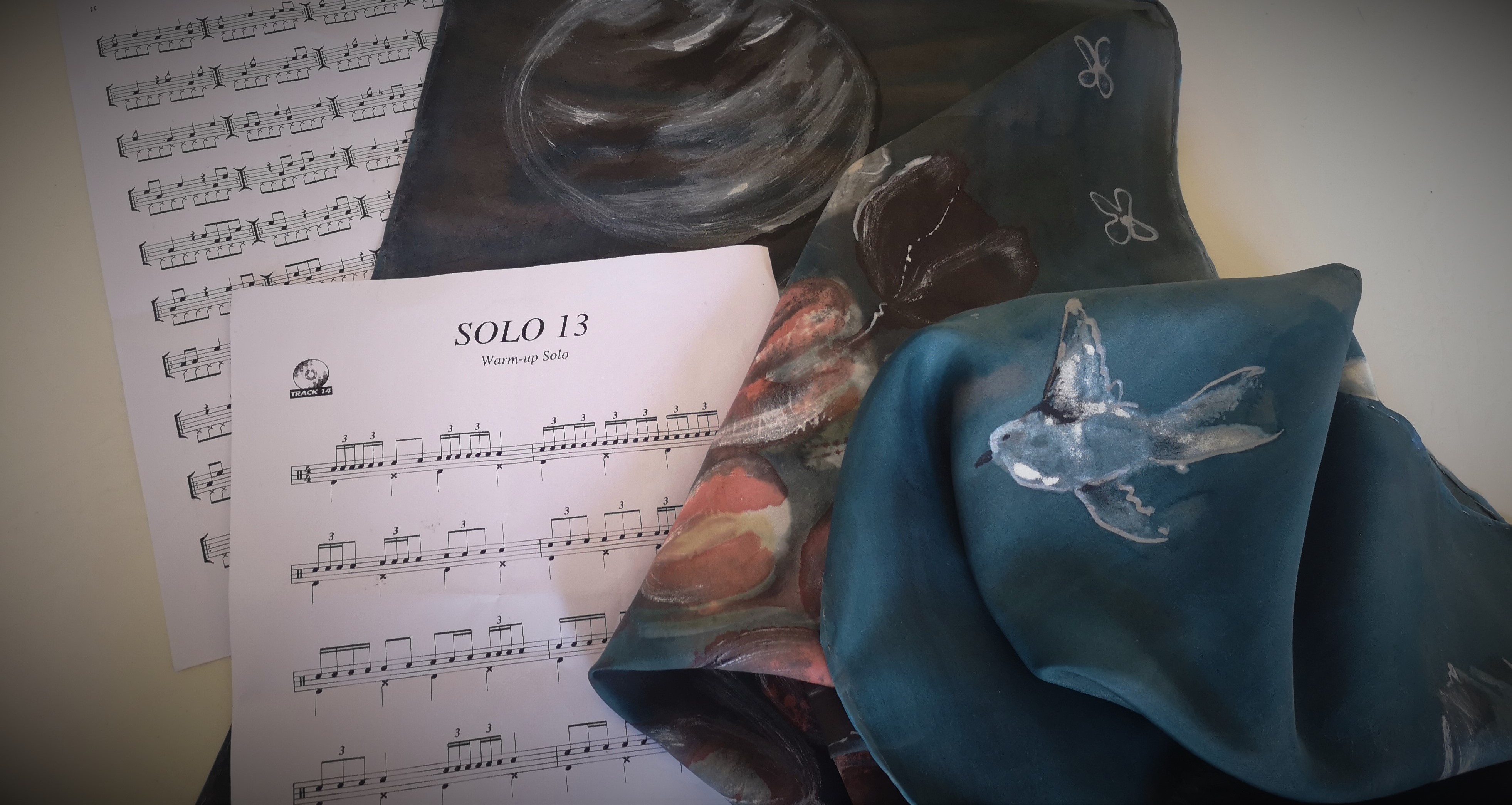 Originální šátek - Tma v zahradách