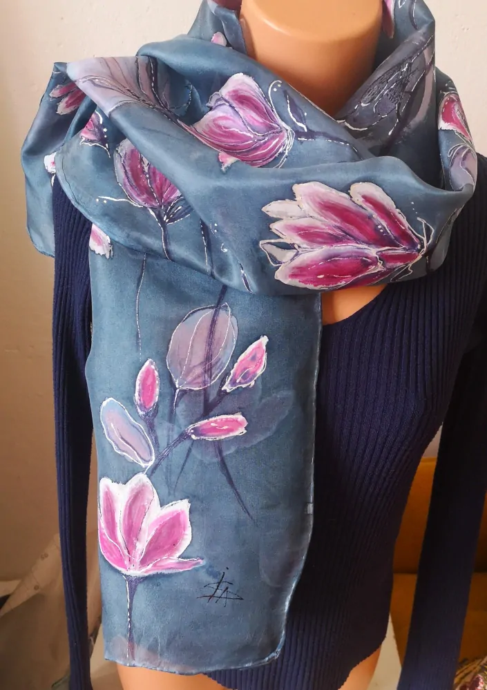 Ručně malovaný hedvábný šál Magnolie