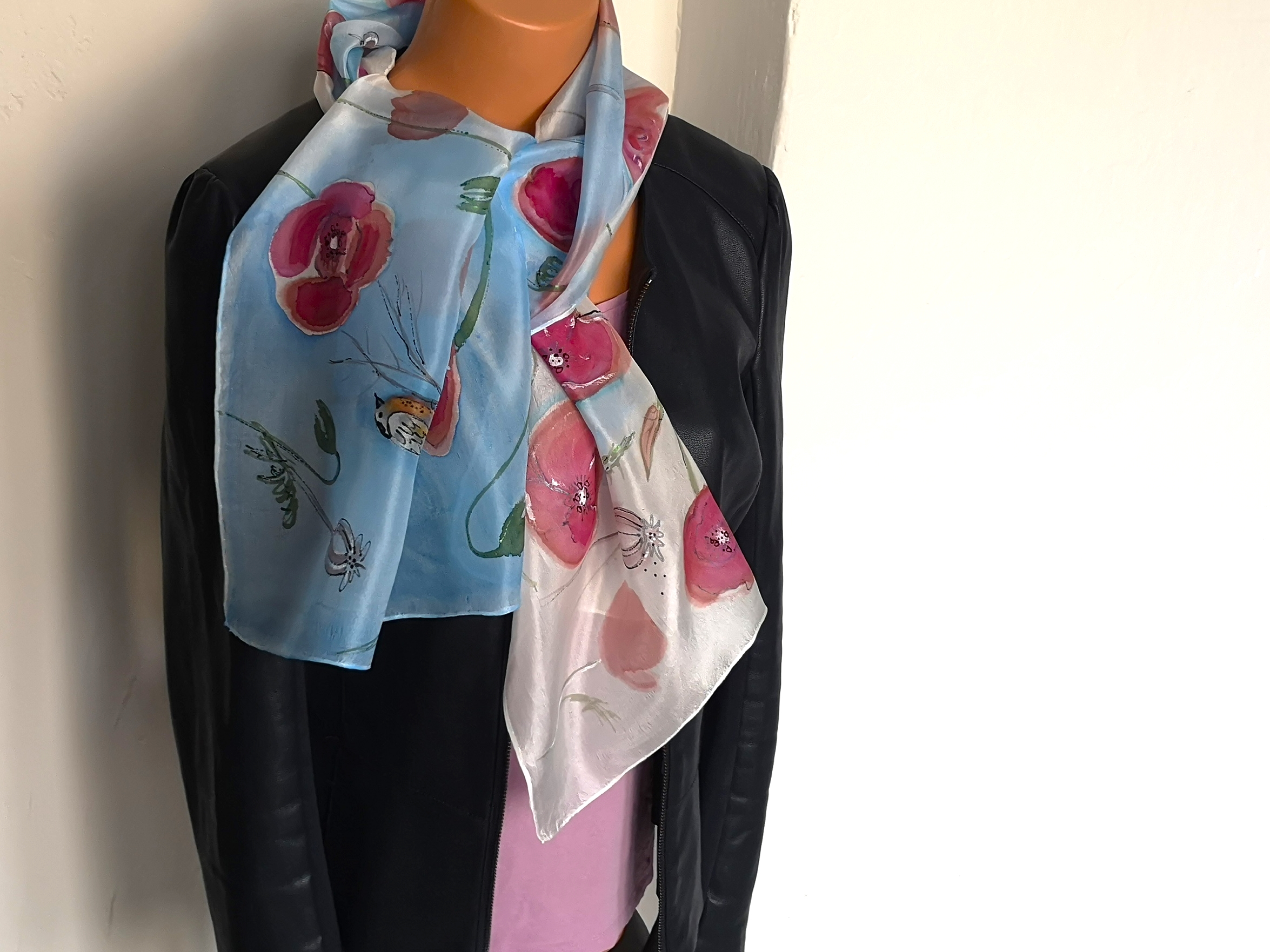 Hedvábná šála - Ptáčci v máku