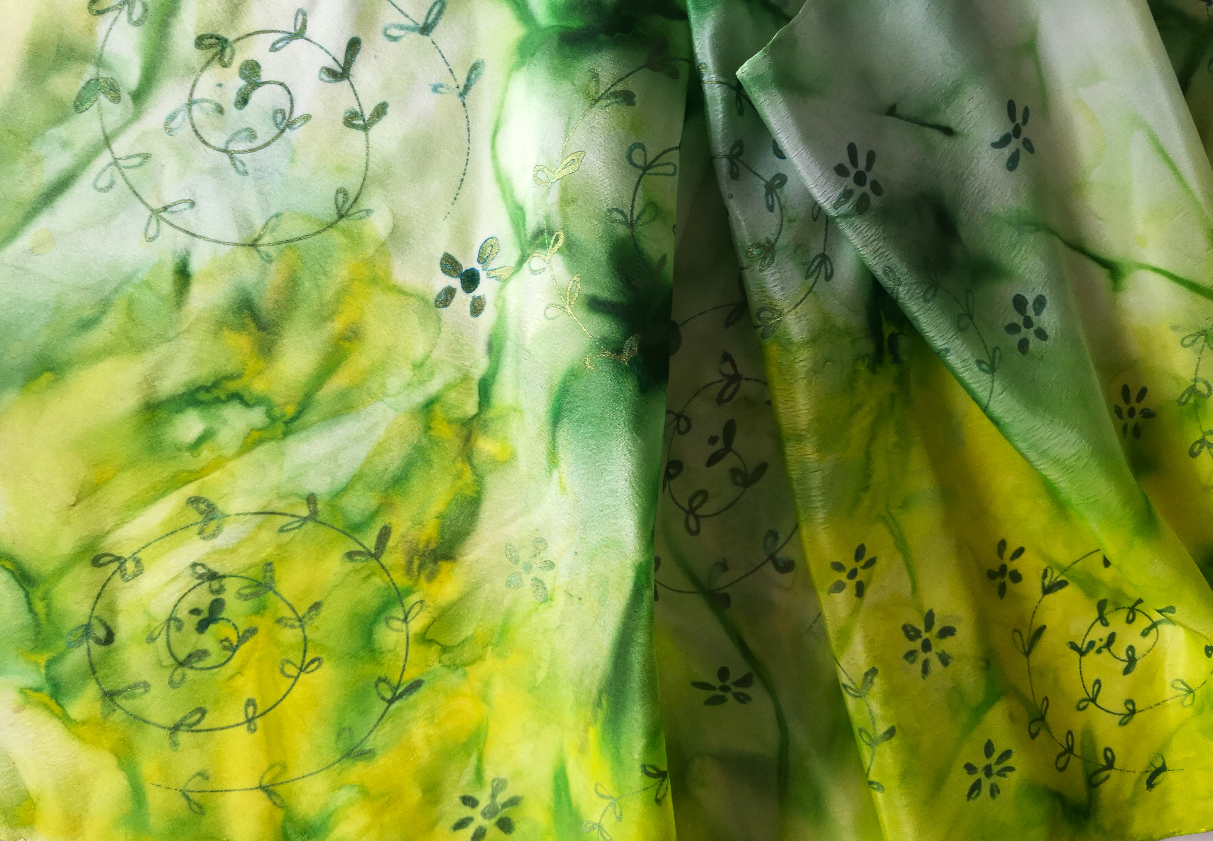 Luxusní hedvábný šál Limetková