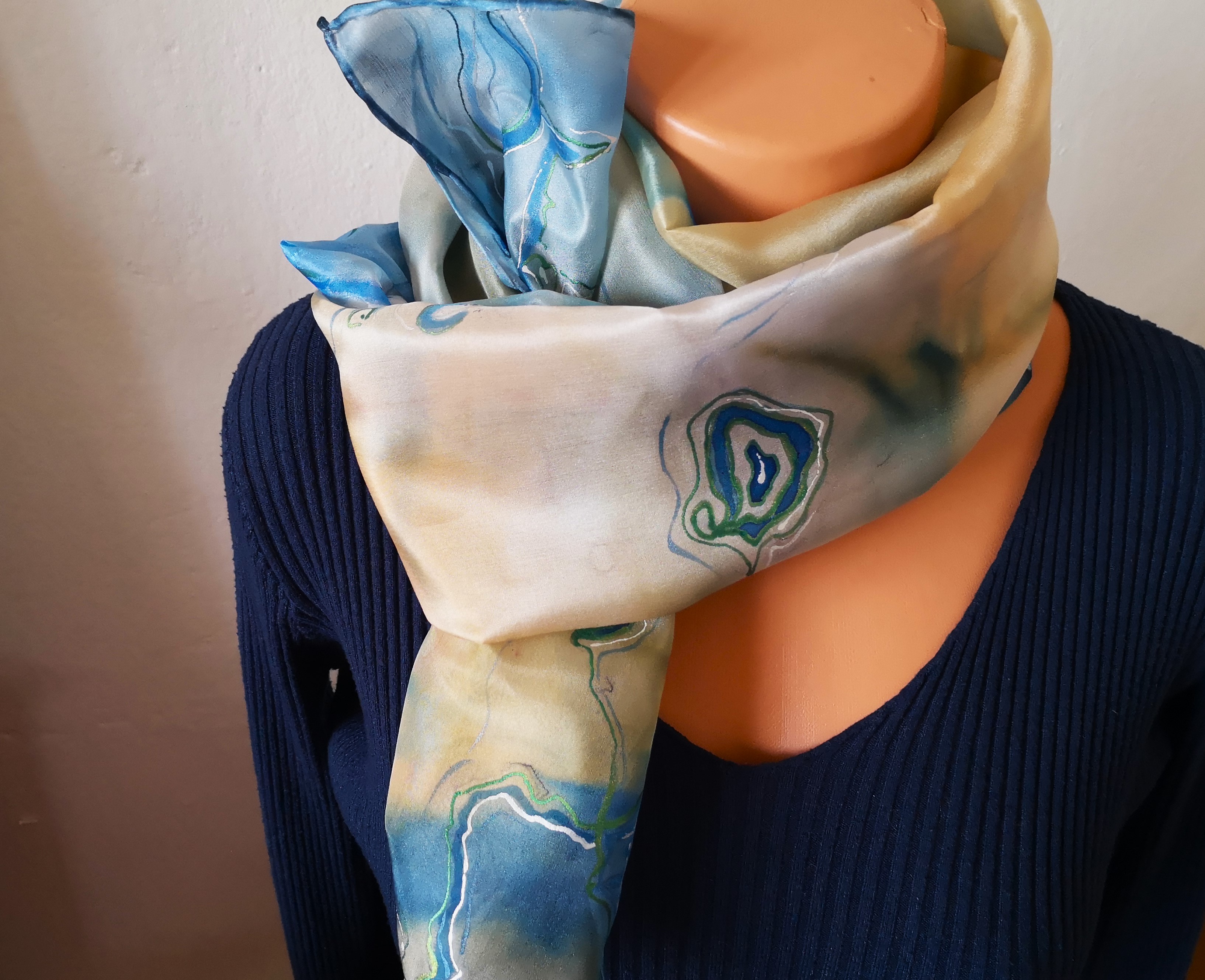 Hedvábný šál - Jemná a decentní