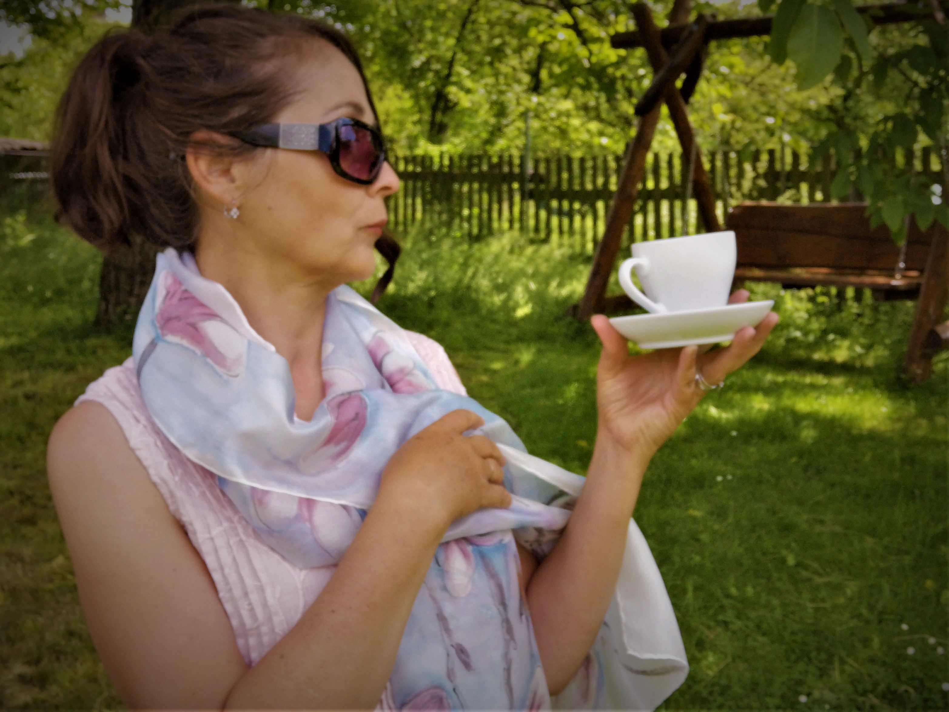 Ručně malovaný hedvábný šál Magnolie a ptáci