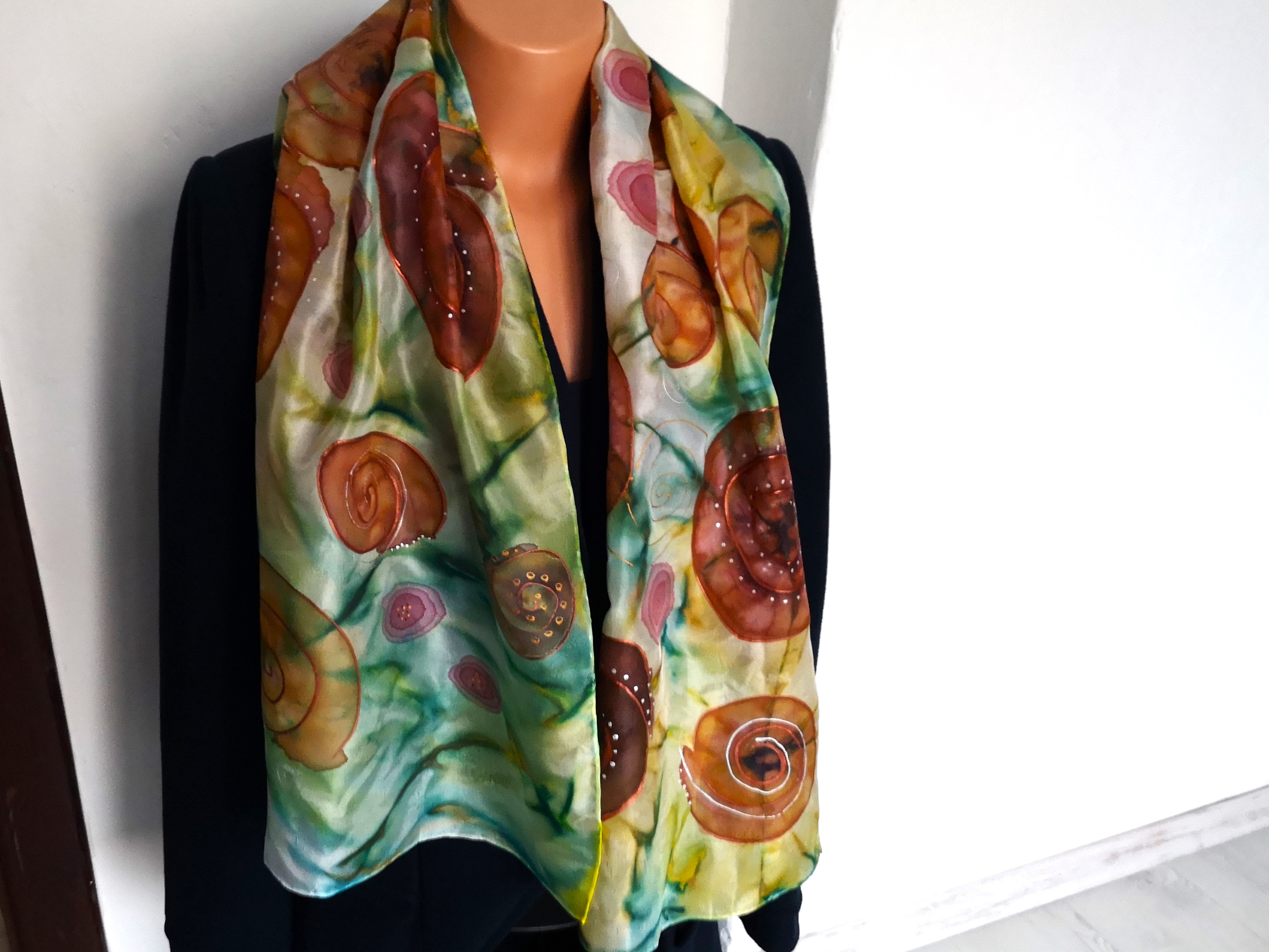 Hedvábná šála Na spirále