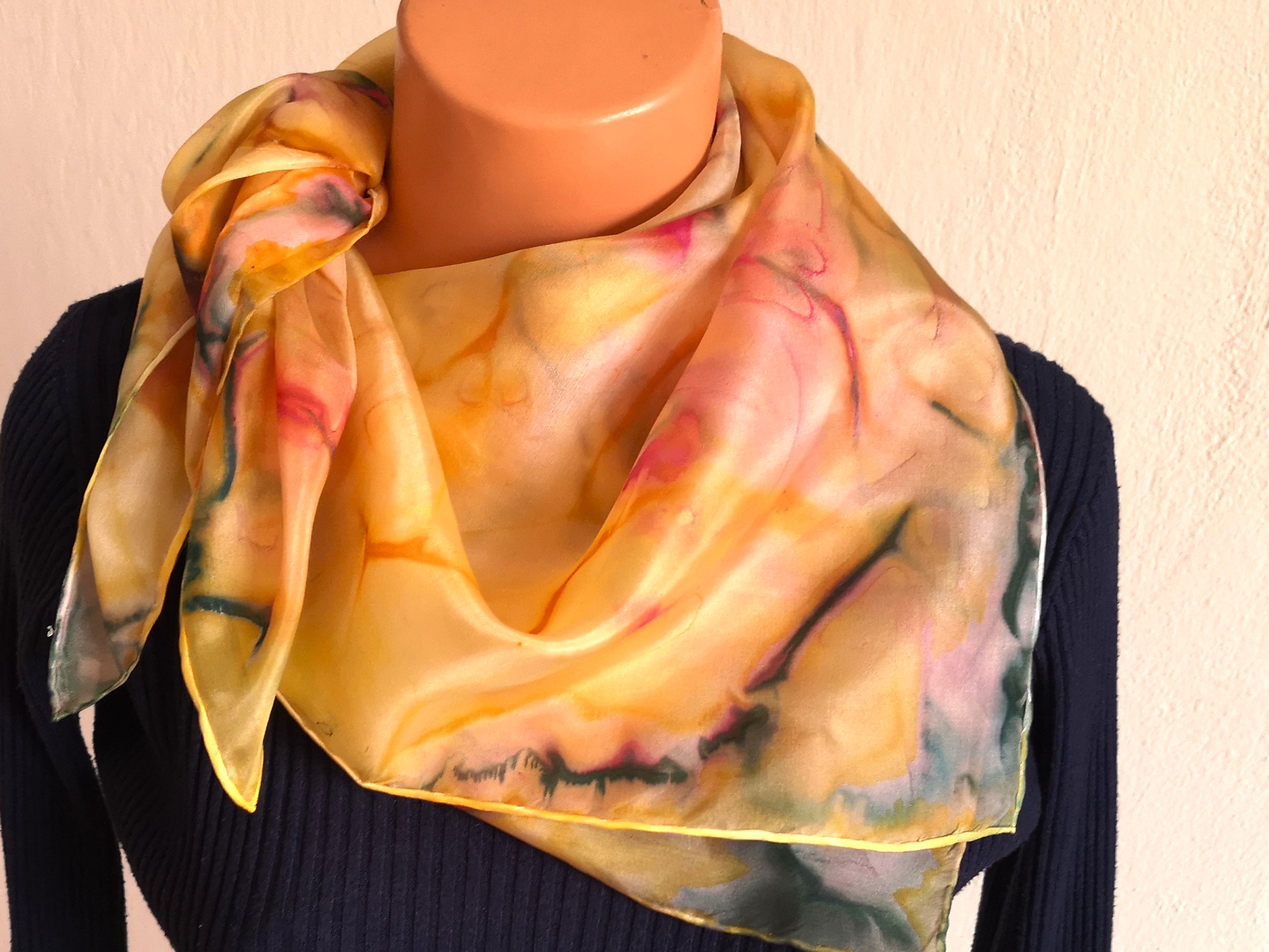 Hedvábný šátek - Slunečná 