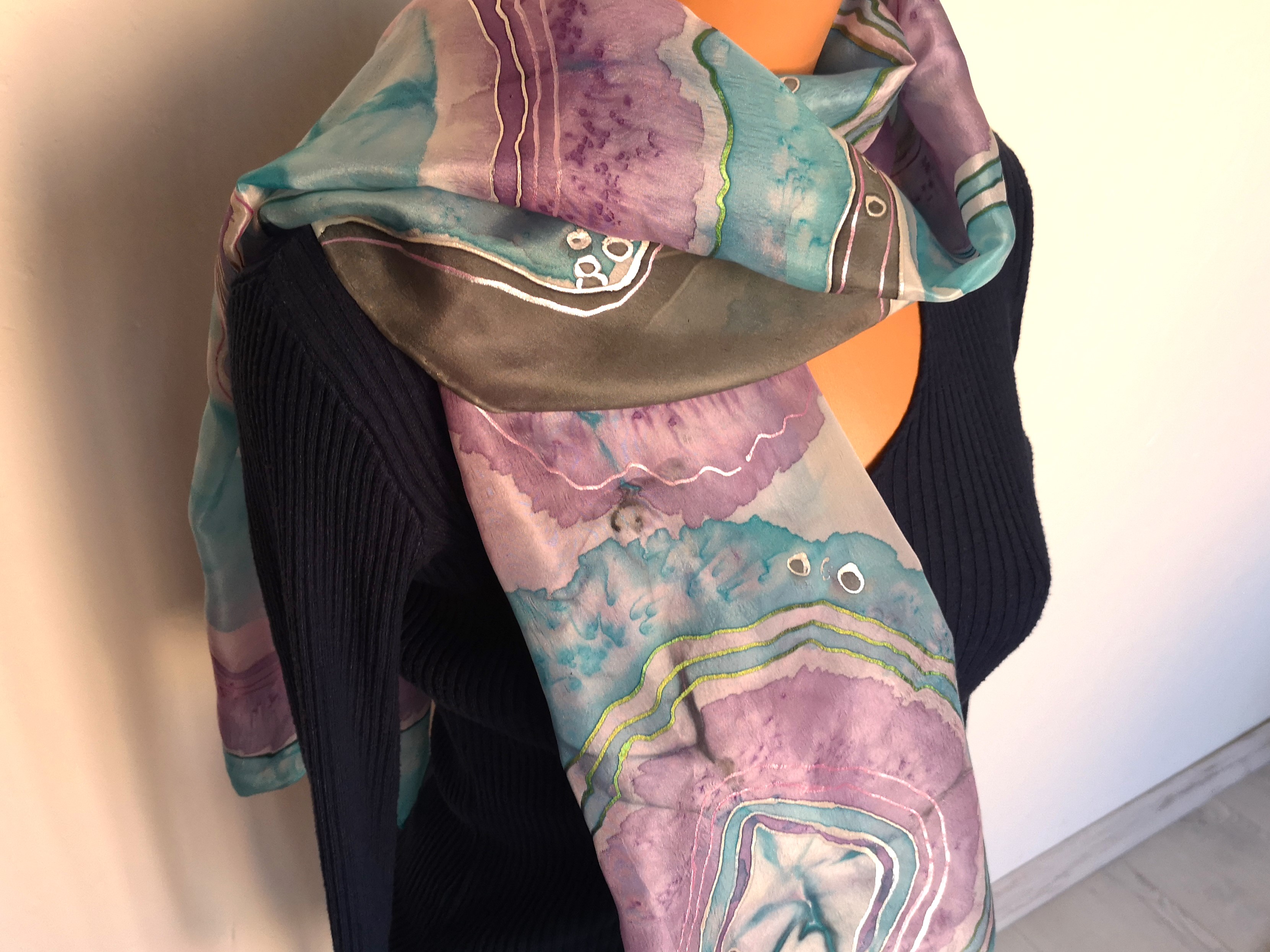 Hedvábná šála Plátky achátů tyrkys