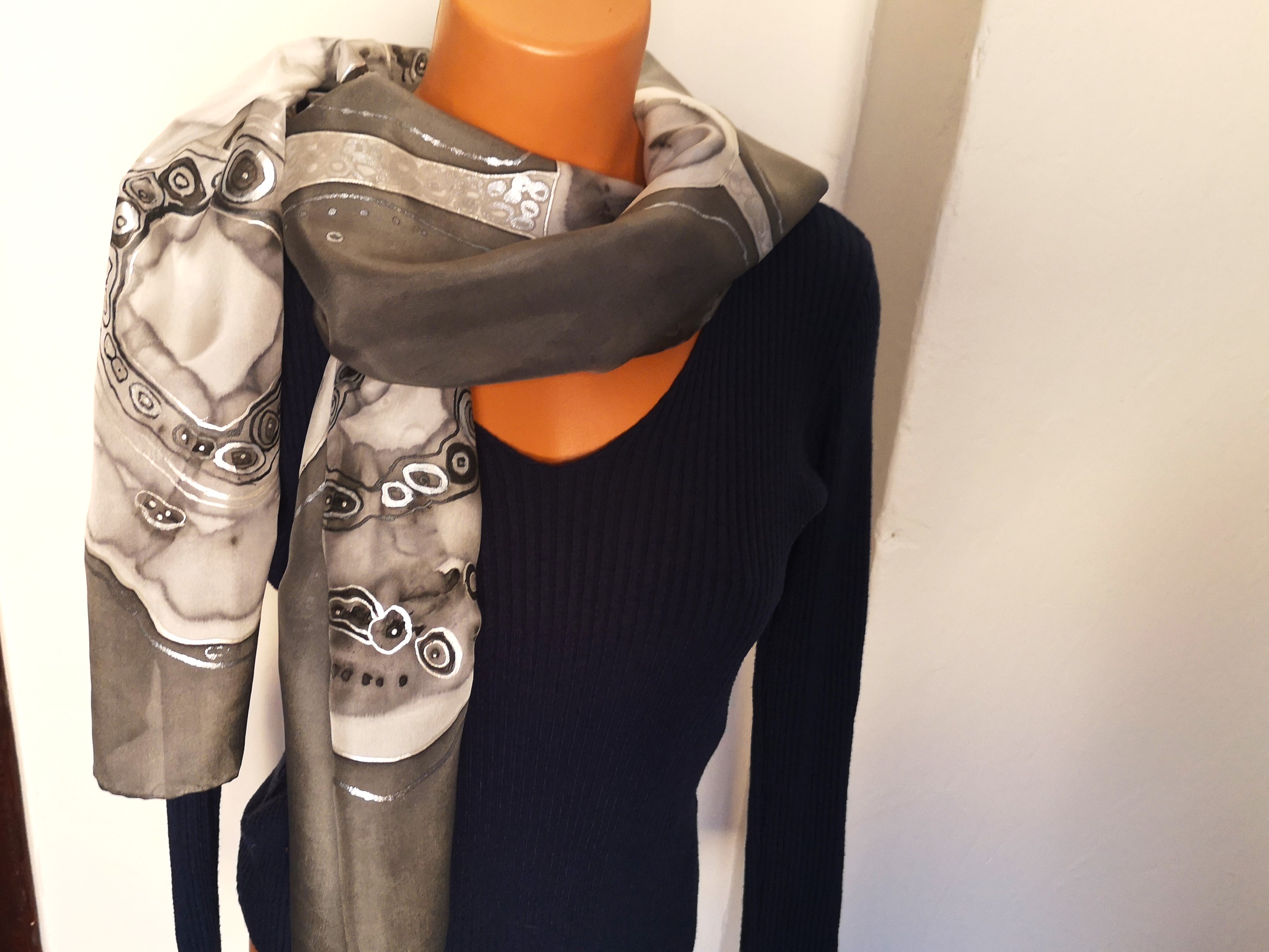 Luxusní hedvábná šála Buńky 