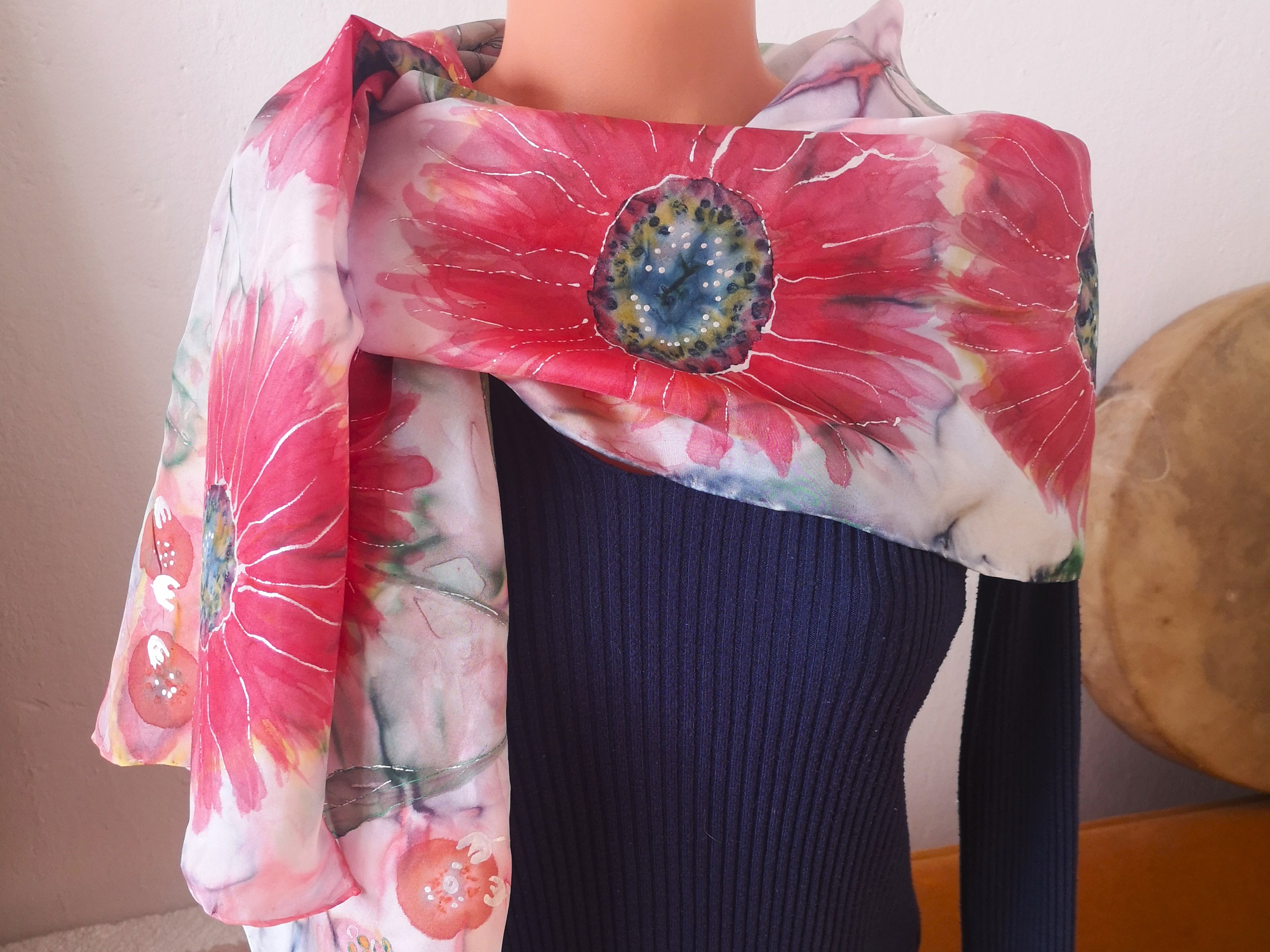 Luxusní hedvábná šála - Jiřinky