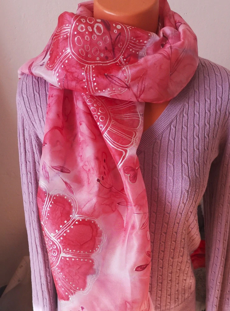 Šála z pravého hedvábí - Zahrádka v červené