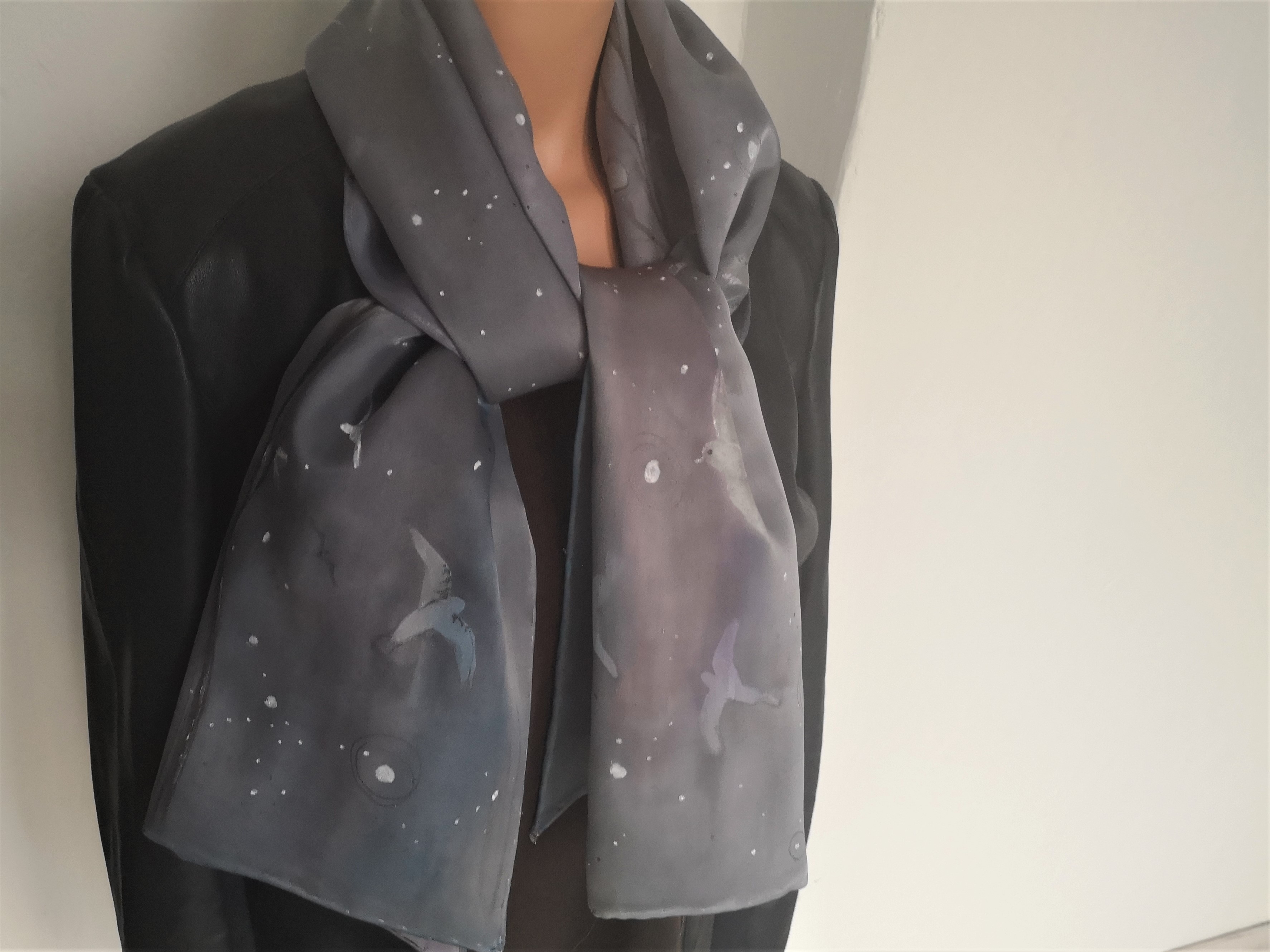 Luxusní hedvábný šál Pod noční oblohou