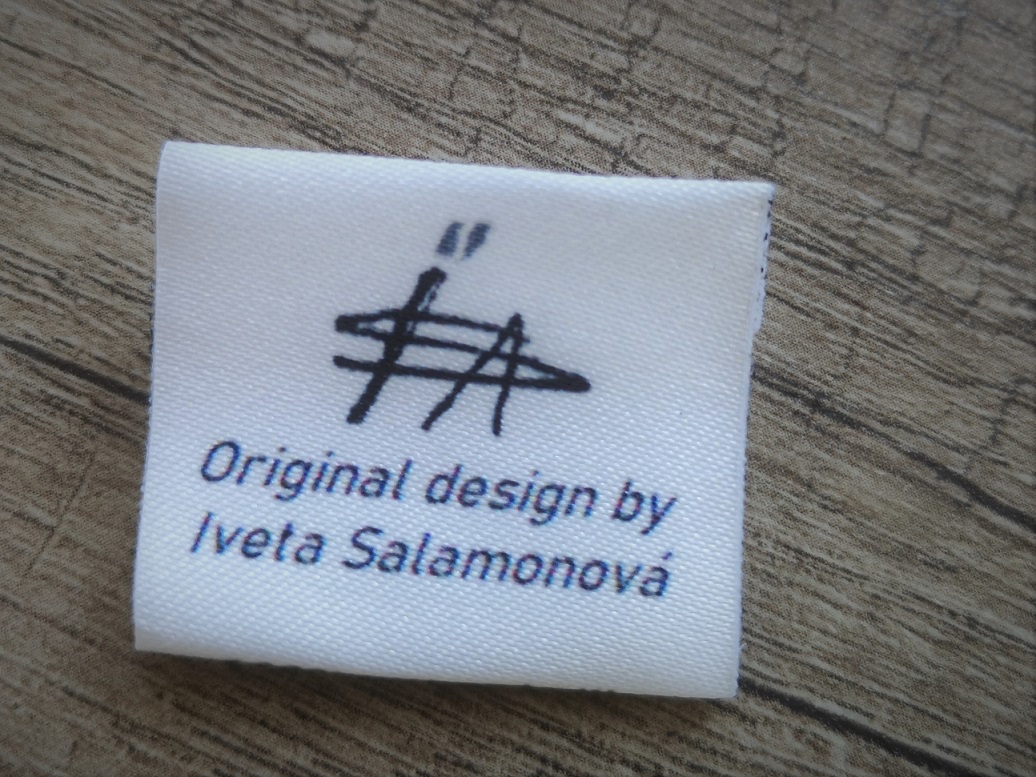 Originální hedvábná šála - Zátiší v pološeru