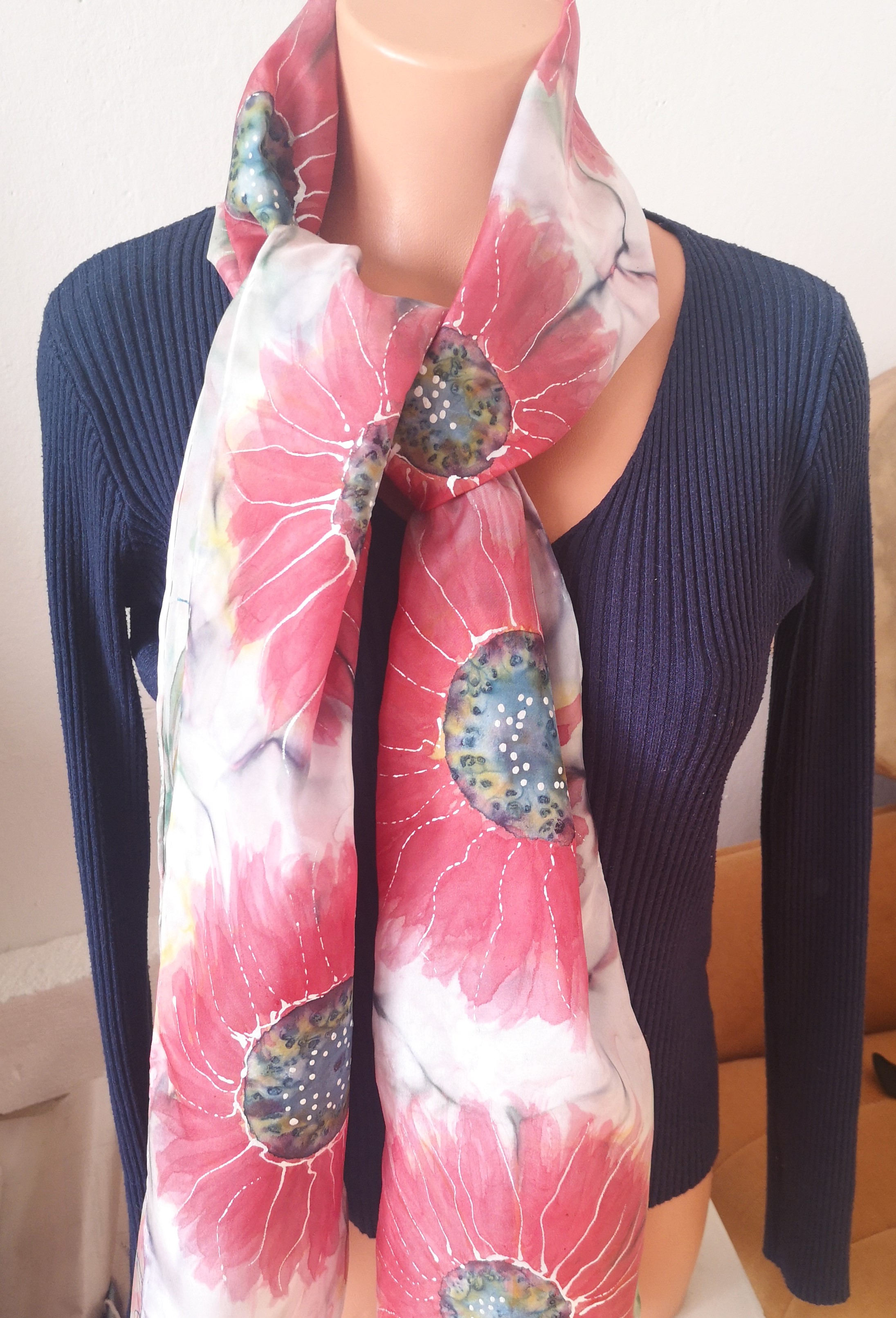 Luxusní hedvábná šála - Jiřinky